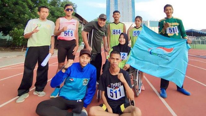 
 4 orang atlet paralimpik asal Kabupaten Lumajang berhasil menorehkan prestasi dari dalam ajang Kejuaraan Paralimpik Provinsi Jawa Timur tahun 2003.