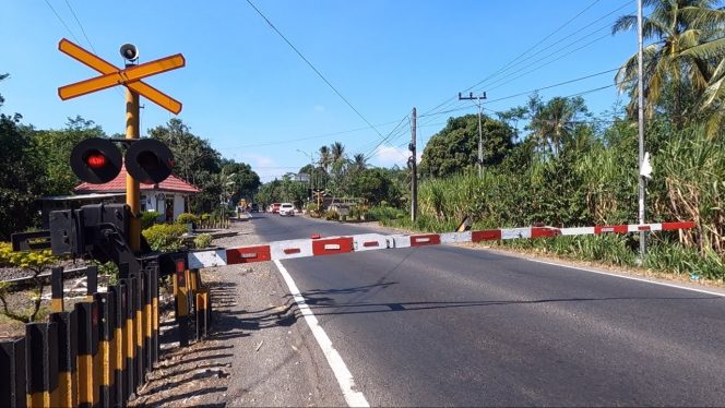 
 Pelebaran Jalan di JPL 43 Wates Wetan