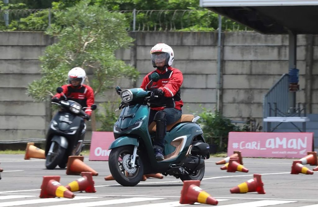  AHM Resmi Luncurkan New Honda Stylo 160, Skutik Premium Fashionable 160cc 