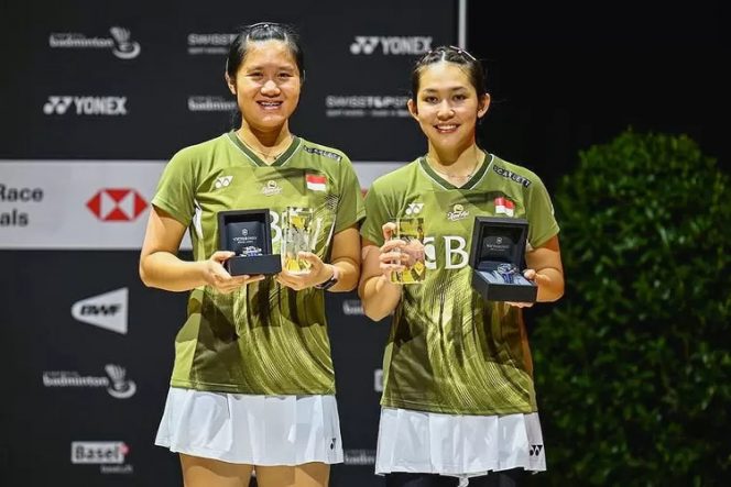 
 Lanny Tria Mayasari/Ribka Sugiarto meraih satu-satunya gelar juara Yonex Swiss Open 2024 bagi Indonesia. (PBSI)