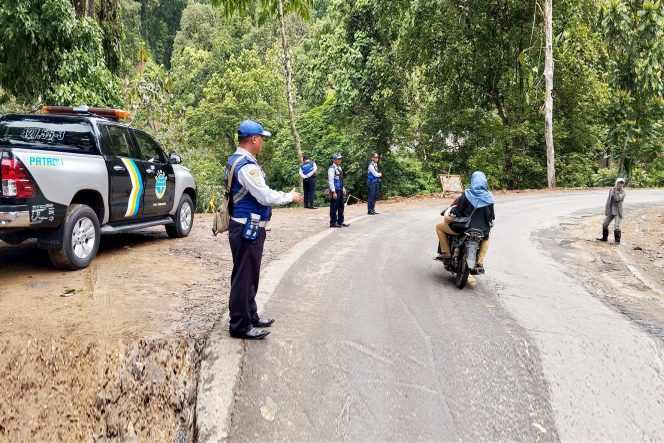 
 Darurat Bencana Longsor di Piket Nol Lumajang, Jalur ke Malang Ditutup