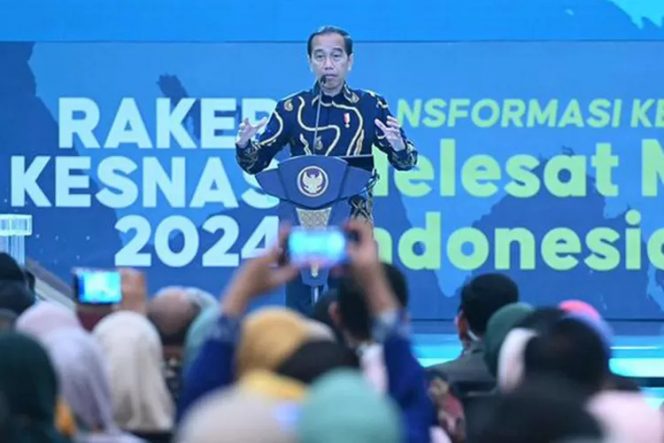 
 presiden joko widodo saat menghadiri rapat kerja kesehatan nasional (Rakerkesnas) ( instagram/@kemensetneg.ri)