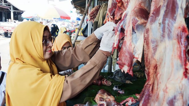 
 Pemkab Lumajang Pastikan Keamanan dan Kualitas Daging Menjelang Idul Fitri