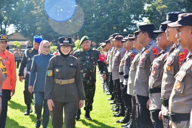 
 Operasi Ketupat 2025 Sudah Dimulai, Pemkab Lumajang Siapkan Segala Sesuatu untuk Keamanan Pemudik