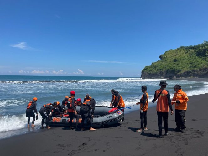 
 Operasi Pencarian Dihentikan, Pemkab Lumajang Tegaskan Komitmen Edukasi Keselamatan Pesisir