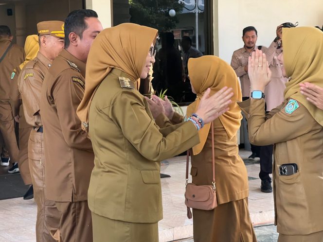 
 Bekerja Pasca Lebaran, ASN Lumajang Didorong Tingkatkan Semangat Pelayanan
