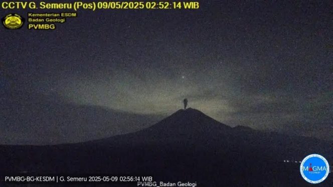 
 Erupsi Gunung Semeru, Abu Capai 1000 Meter dari Puncak