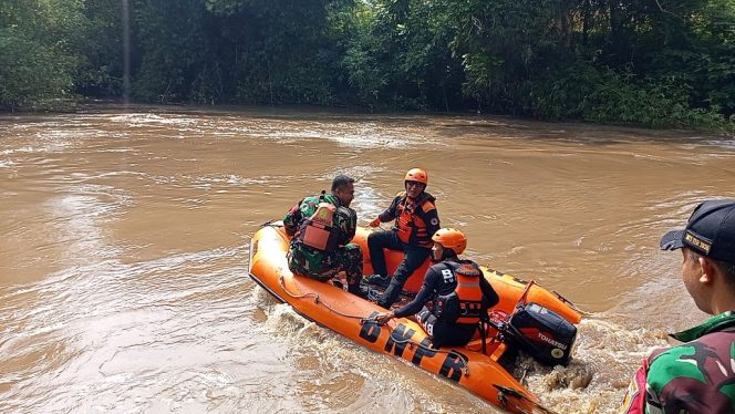 
 Tim SAR Intensifkan Pencarian Korban Hilang di Dam Tekung dan Sungai Bondoyudo