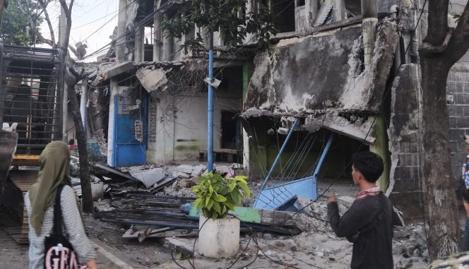 
 Eksekusi Bangunan di Lumajang Ricuh, Termohon Kecewa Tanpa Pemberitahuan Putusan Banding