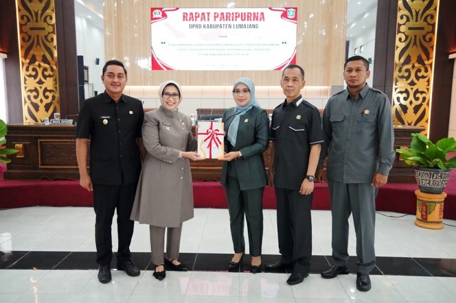 
 Bupati Lumajang Harapkan Pokir DPRD Dukung Perbaikan Jalan Prioritas di Setiap Dapil
