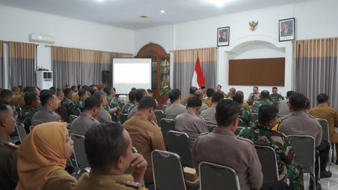 
 Poskamling dan Siskamling Jadi Strategi Humanis Wujudkan Desa Aman di Lumajang
