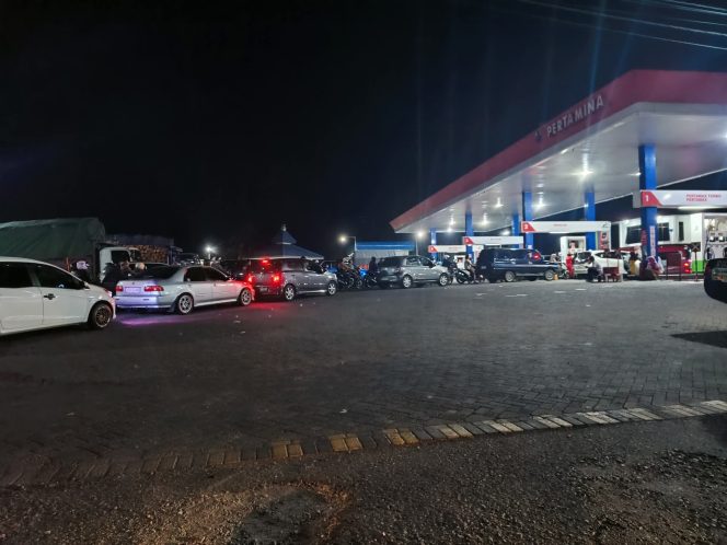 
 BBM Langka, Perekonomian Rakyat Terhambat