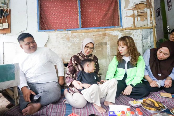 
 Langkah Kecil dari Lumajang, Harapan Besar untuk Indonesia: Sistem Rujukan Internasional Pasien Tak Mampu Dimulai