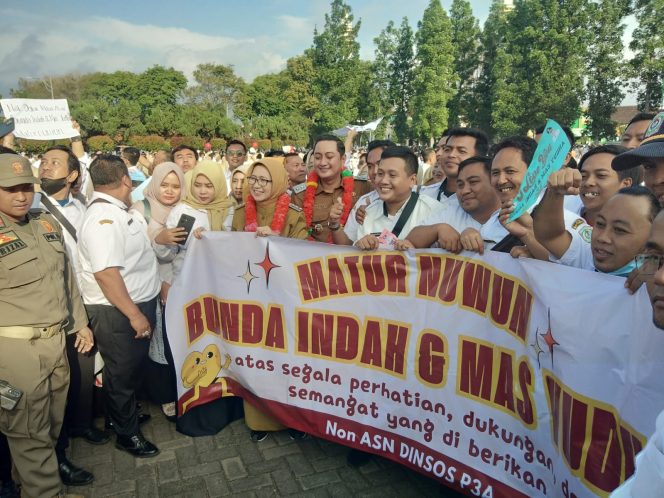 
 Bupati Lumajang Tegaskan Tak Ada PHK Massal Tenaga Honorer R4