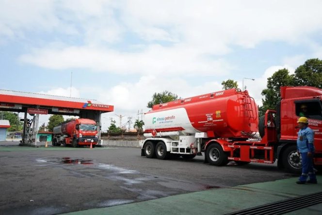 
 Atasi Kelangkaan, Pertamina Tambah Pasokan BBM Jember Jadi 2.000 KL per Hari