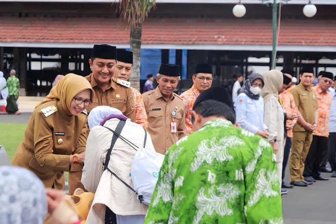 
 Kepulangan Jemaah Haji Lumajang Hampir Tuntas, Tiga Masih di Mekah karena Sakit dan Kelahiran Bayi