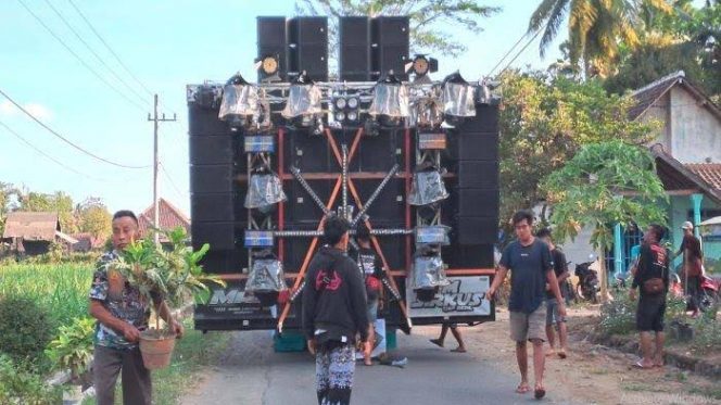 
 Menanti Instruksi Gubernur, MUI Lumajang Minta Kepala Daerah Kompak Soal Sound Horeg