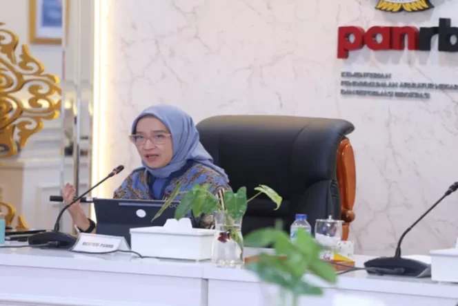 
 Regulasi Terbaru Menpan RB: Honorer R2 dan R3 Jadi PPPK Paruh Waktu Tanpa Tes, Hanya Bisa Isi 3 Jabatan ASN