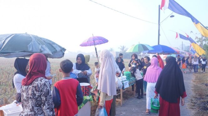 
 Lupis hingga Jongkong: Pasar Minggu Rowojali, Panggung Jajanan Tradisional yang Menggugah Selera