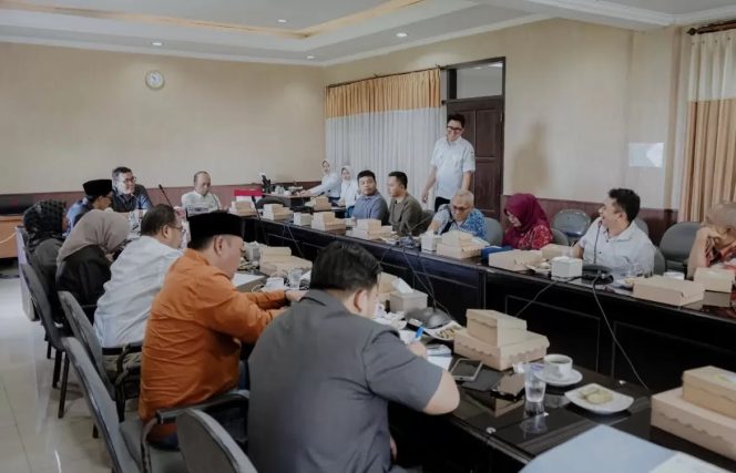 
 DPRD Lumajang Dorong Transparansi Perizinan dan Kontribusi PAD dari Perusahaan