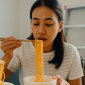 makan mie 3 kali seminggu