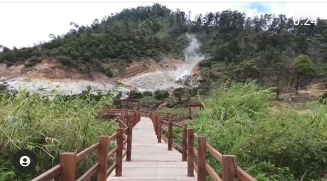 
 Kawah Sikidang Dieng yang mempesona